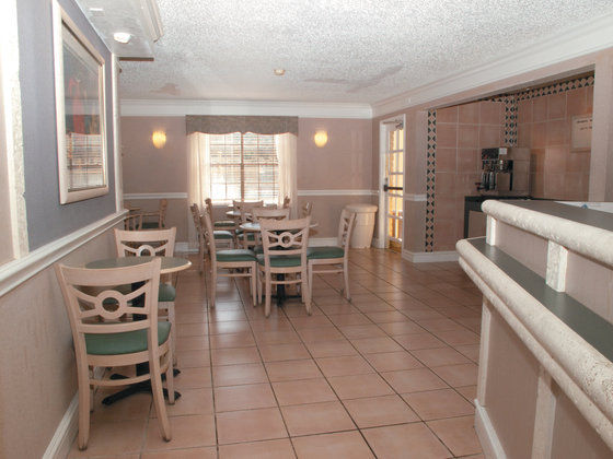 Отель La Quinta San Antonio Vance Jackson #710 Ресторан фото